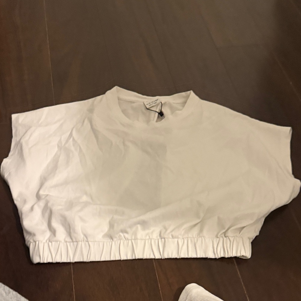 Women’s White Cropped Elastic-Hem Top